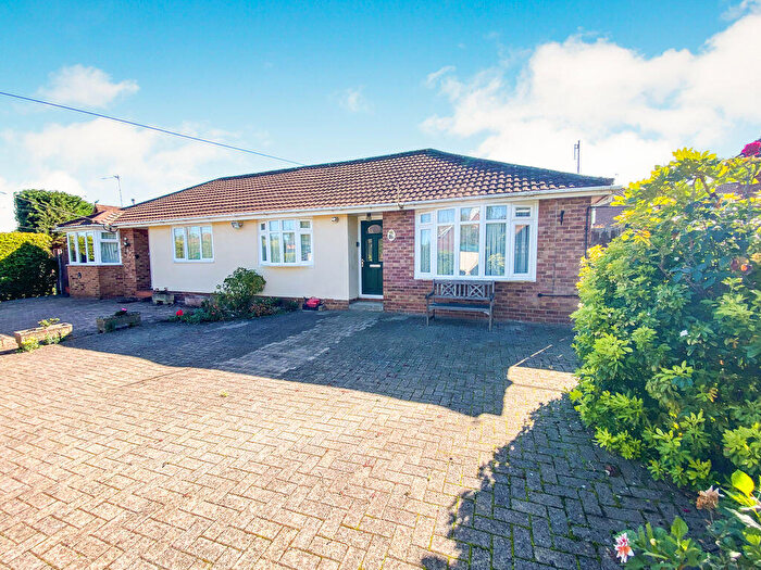 3 Bedroom Semi-Detached Bungalow For Sale In Bursledon Road, Hedge End, Southampton, SO30