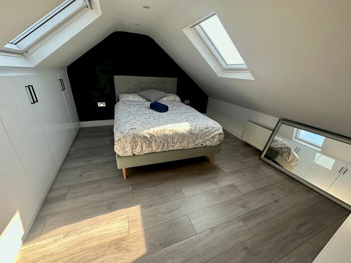 5 Bedroom Terraced House To Rent In Hampden Road, Slough, Berkshire, SL3