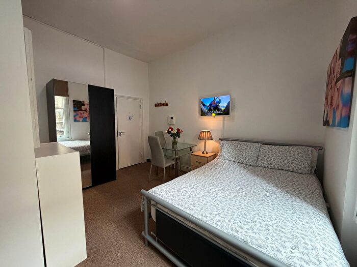 Studio To Rent In Cromwell Road, London, SW7