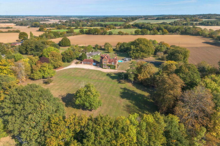 6 Bedroom Detached House For Sale In Navestock Heath, Brentwood, RM4