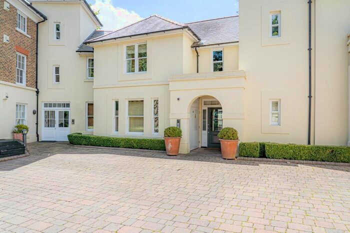 2 Bedroom Apartment To Rent In Puckle Lane, Canterbury, CT1