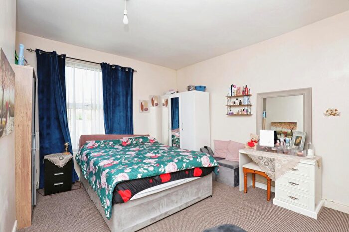 3 Bedroom End Of Terrace House For Sale In Charlotte Road, Sheffield, South Yorkshire, S2
