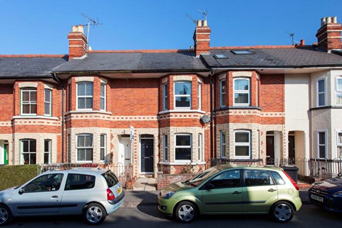 2 Bedroom Terraced House To Rent In Swainstone Road, Reading, RG2