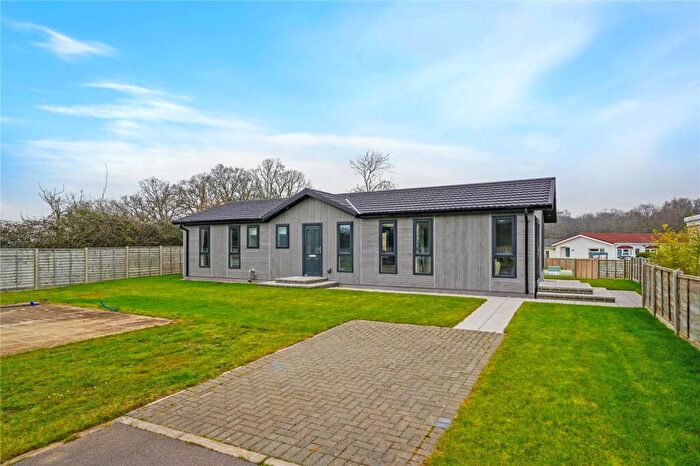 2 Bedroom Detached House For Sale In Temple Grove Park, Bakers Lane, West Hanningfield, Chelmsford, CM2