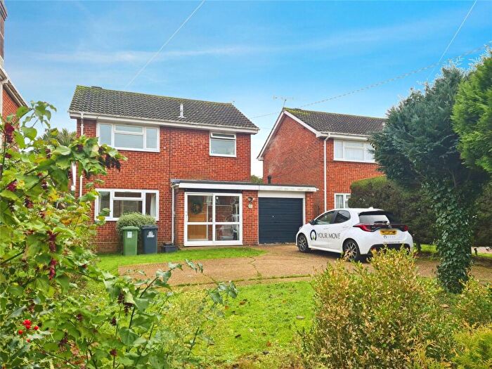 3 Bedroom Detached House To Rent In Bursledon Road, Hedge End, Southampton, SO30