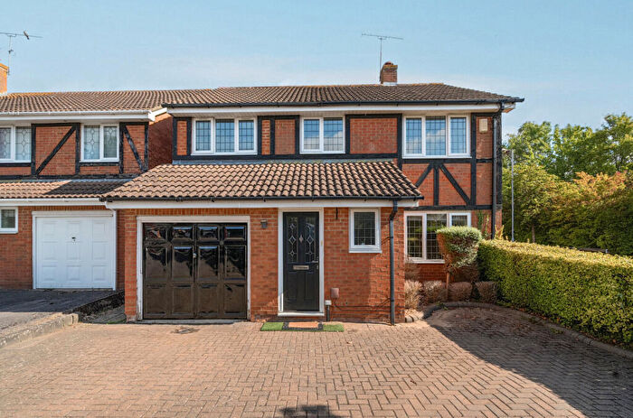 5 Bedroom Detached House For Sale In Blomfield Dale, Bracknell, Berkshire, RG42