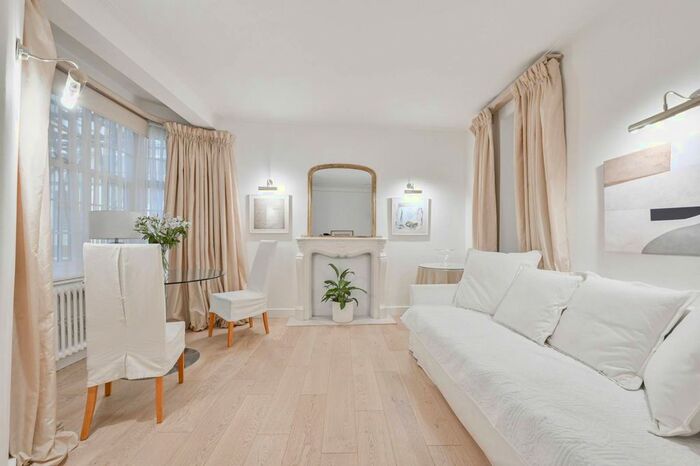 Studio To Rent In Queens Square, Bloomsbury, London, WC1N