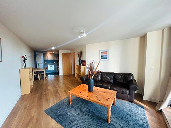 2 Bedroom Apartment To Rent In Centenary Plaza, B1