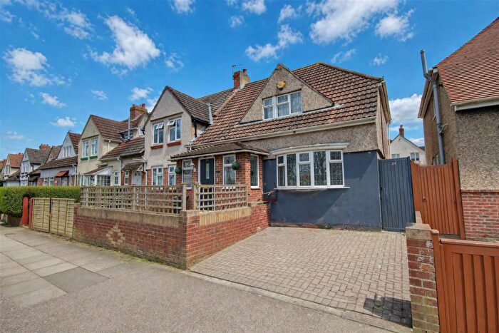 3 Bedroom End Of Terrace House For Sale In Bransbury Road, Southsea, PO4