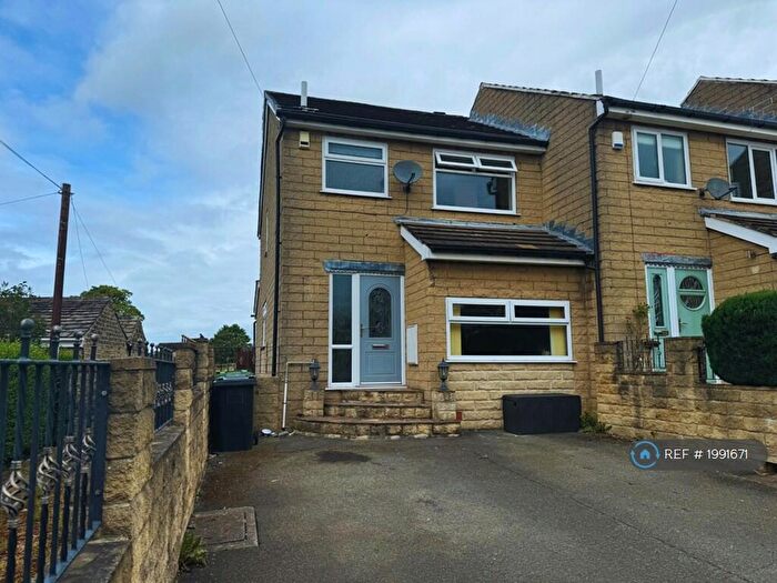 3 Bedroom End Of Terrace House To Rent In Drub Lane, Cleckheaton, BD19