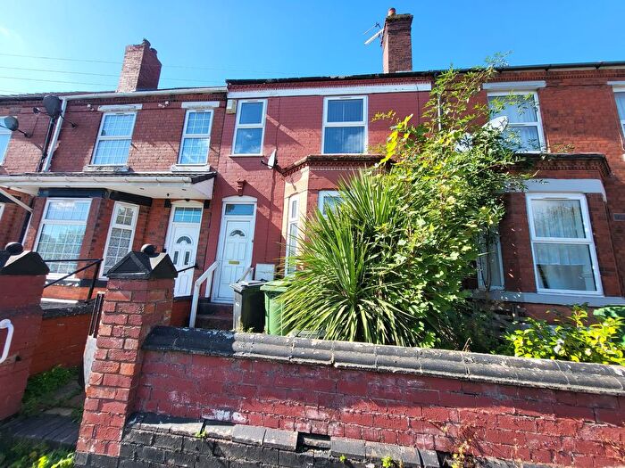 3 Bedroom Terraced House To Rent In Blowers Green Road, Dudley, DY2