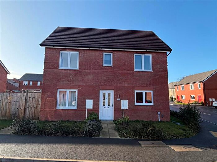 3 Bedroom Property To Rent In Munday Lane, Warwick, CV34