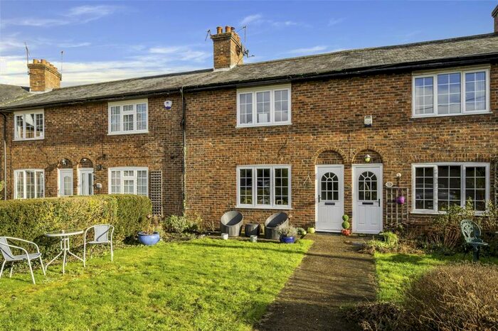 2 Bedroom Terraced House To Rent In The Hoppety, Tadworth, KT20