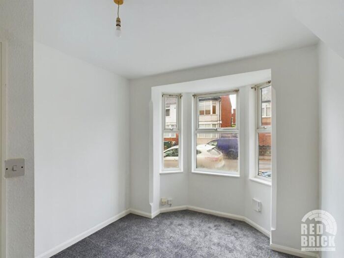 1 Bedroom Flat To Rent In Earlsdon Avenue North, Earlsdon, Coventry, CV5