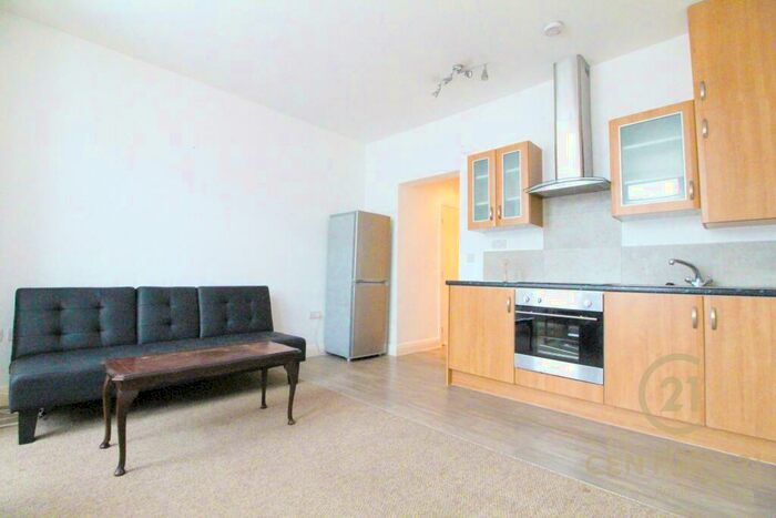 1 Bedroom Flat To Rent In Manorgate Road, Kingston, KT2