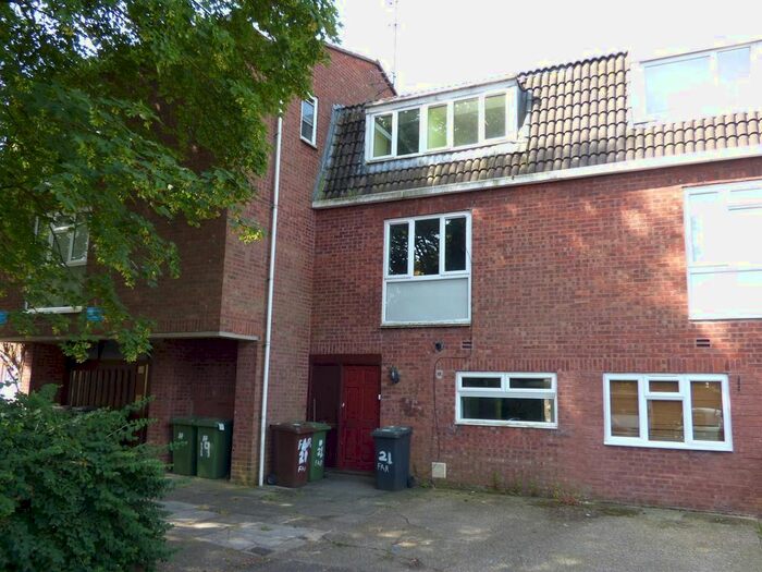 4 Bedroom Terraced House To Rent In Farrant Way, Borehamwood, WD6
