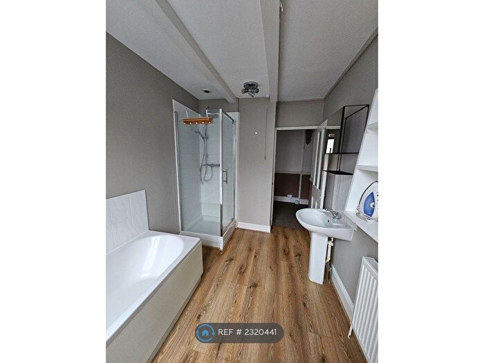 2 Bedroom Flat To Rent In Clifton, Bristol, BS8
