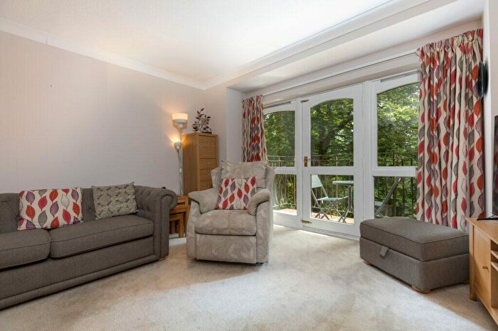 2 Bedroom Apartment For Sale In The Pines, Millholm Road, Cathcart, G44