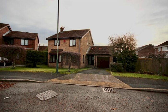 4 Bedroom Detached House To Rent In Beaumaris Way, Grove Park, Blackwood NP12