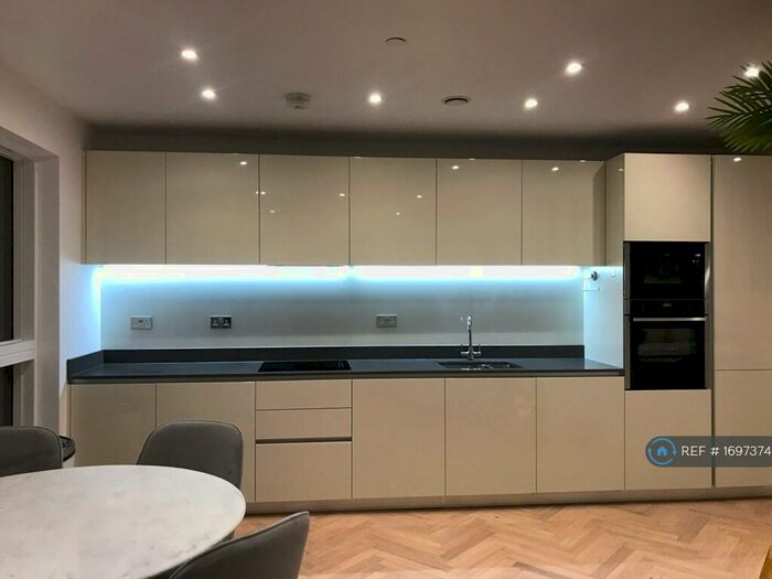 2 Bedroom Flat To Rent In Birch House, London, SE3