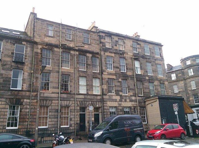 4 Bedroom Flat To Rent In Broughton Place, Edinburgh, EH1