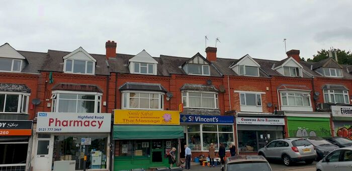 3 Bedroom Flat To Rent In Highfield Road, Hall Green, Birmingham, B28