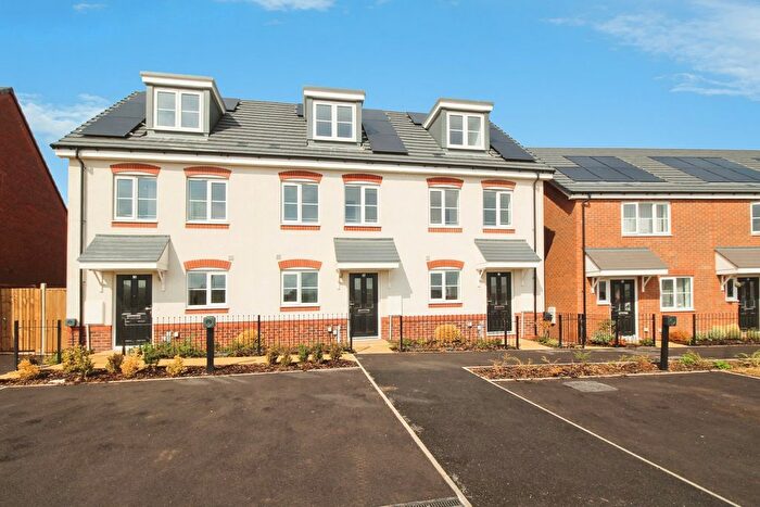 3 Bedroom Terraced House For Sale In Tomalin Green, Kenilworth, CV8