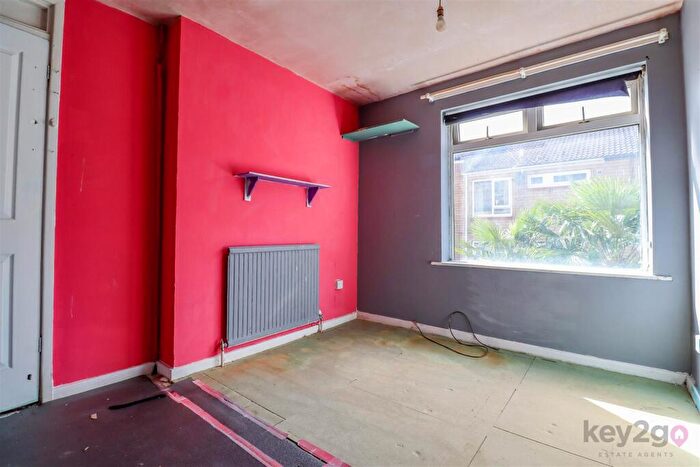 3 Bedroom Terraced House For Sale In Shortbrook Close, Westfield, Sheffield, S20