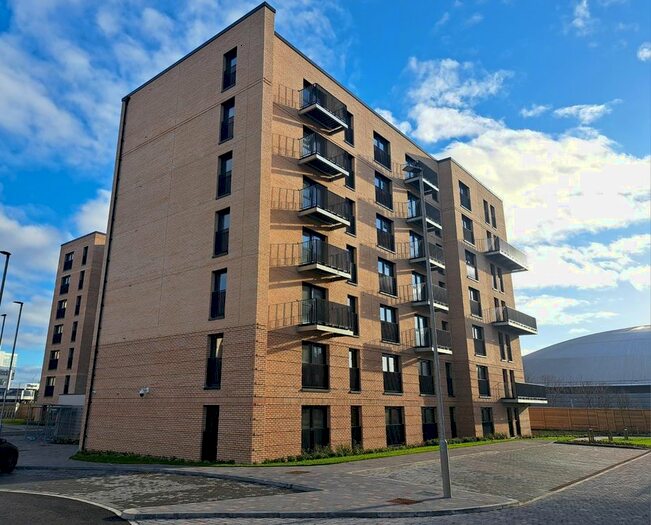 2 Bedroom Flat To Rent In Minerva Square, Glasgow, G3