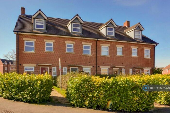 3 Bedroom Semi-Detached House To Rent In Soprano Way, Trowbridge, BA14