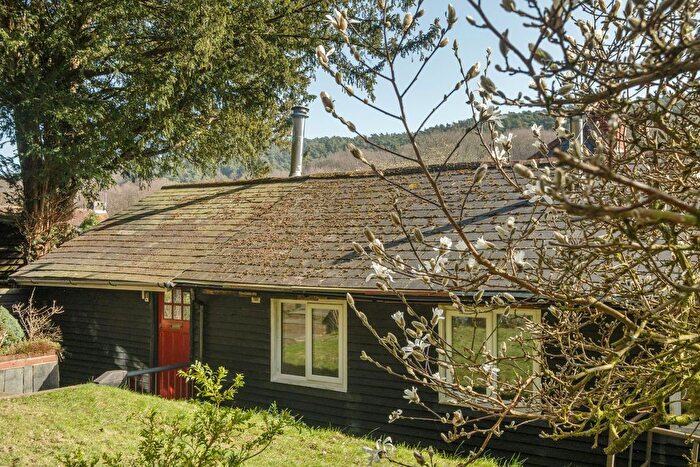 1 Bedroom Detached House To Rent In Farnham Lane, Haslemere, GU27