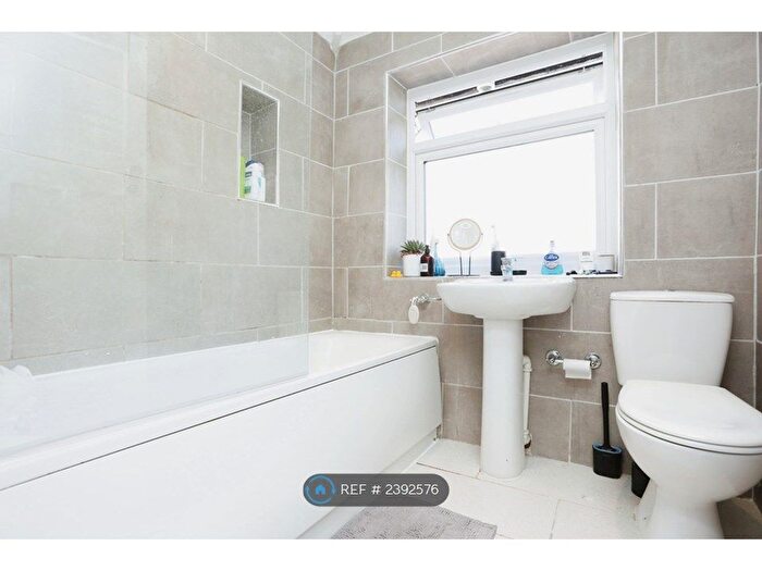 3 Bedroom Semi-Detached House To Rent In Portland Road, Bromley, BR1