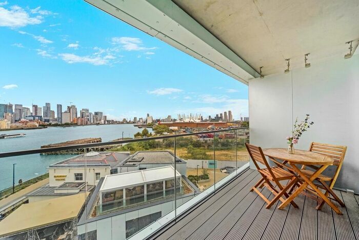 2 Bedroom Flat To Rent In Telegraph Avenue, London, SE10