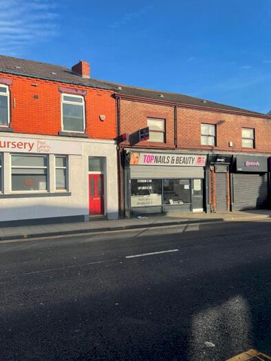 2 Bedroom Flat To Rent In Ormskirk Road, Wigan, Greater Manchester, WN5