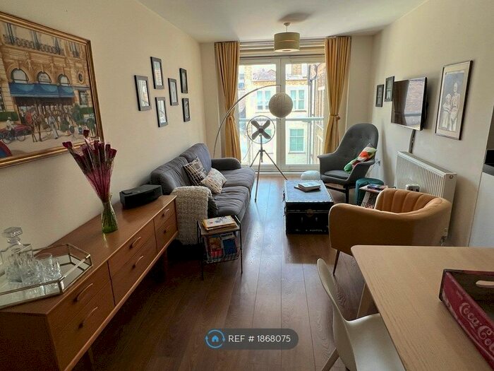 2 Bedroom Flat To Rent In Leonard Street, London, EC2A