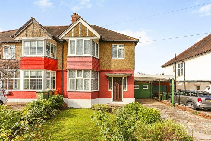 3 Bedroom Semi Detached House For Sale In Wickham Avenue, Cheam, Sutton, SM3