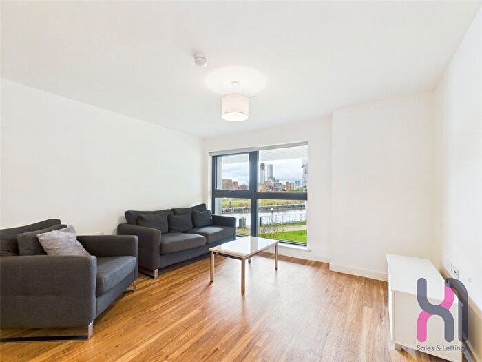 3 Bedroom Flat To Rent In Manchester Waters, Pomona Strand, Old Trafford, M16