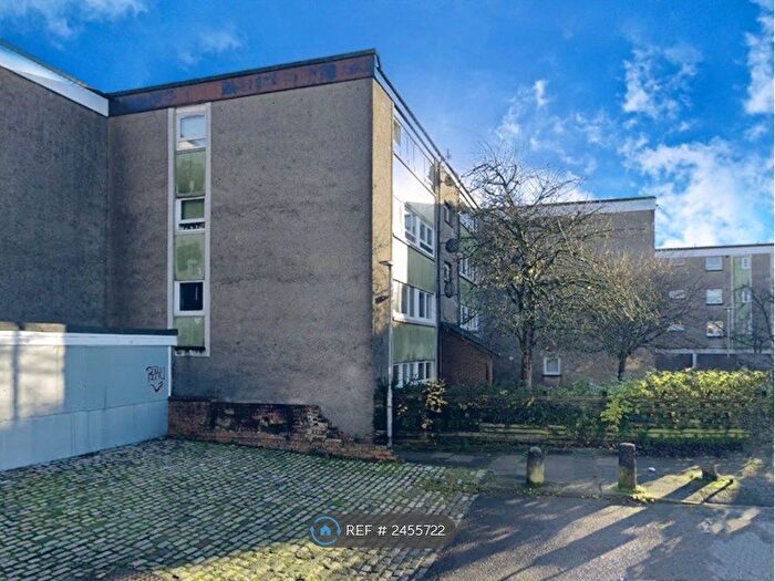 3 Bedroom Flat To Rent In Glenhove Road, Cumbernauld, Glasgow, G67