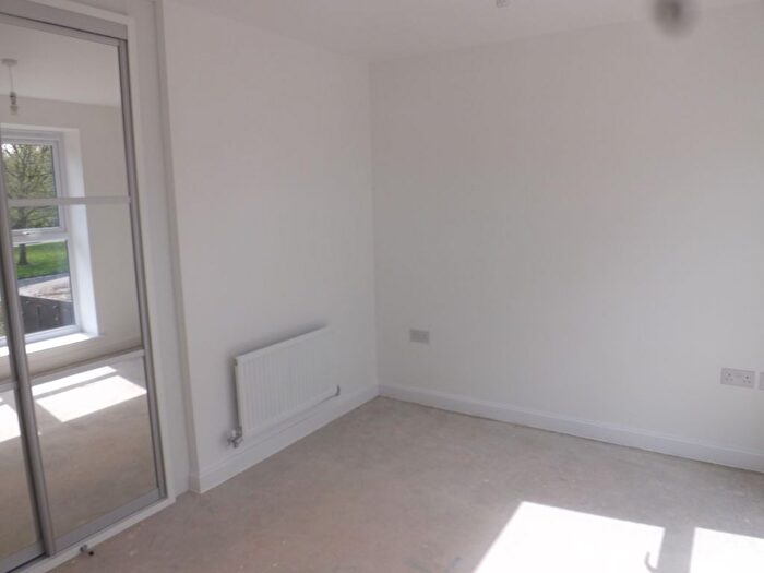 2 Bedroom Flat To Rent In Broadhurst Place, Basildon, SS14