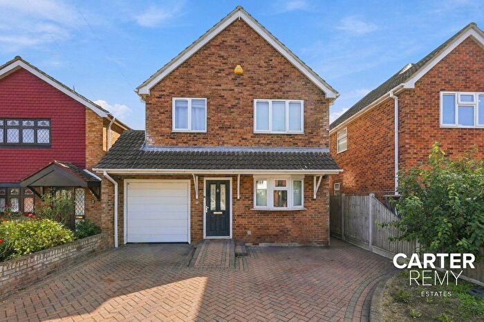 4 Bedroom Detached House For Sale In Bartley Road, Benfleet, SS7