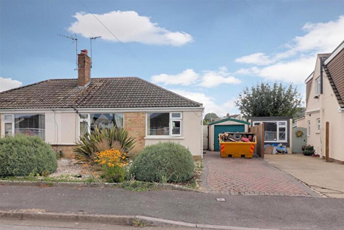 2 Bedroom Semi-Detached Bungalow For Sale In Ryelands Road, Stonehouse, GL10