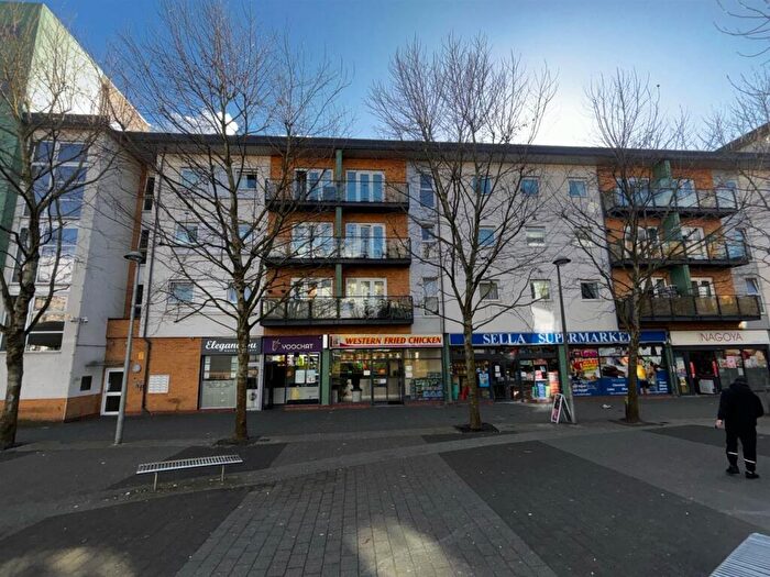 1 Bedroom Flat For Sale In Parkhouse Court, Hatfield, AL10