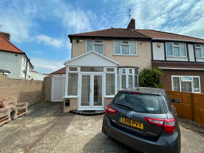 3 Bedroom Semi-Detached House To Rent In Bishops Road, Hayes, UB3