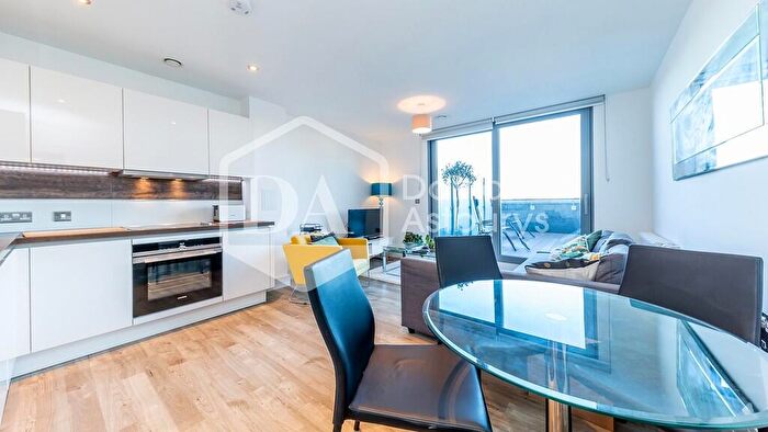 1 Bedroom Apartment To Rent In Boleyn Road, Dalston, London, N16