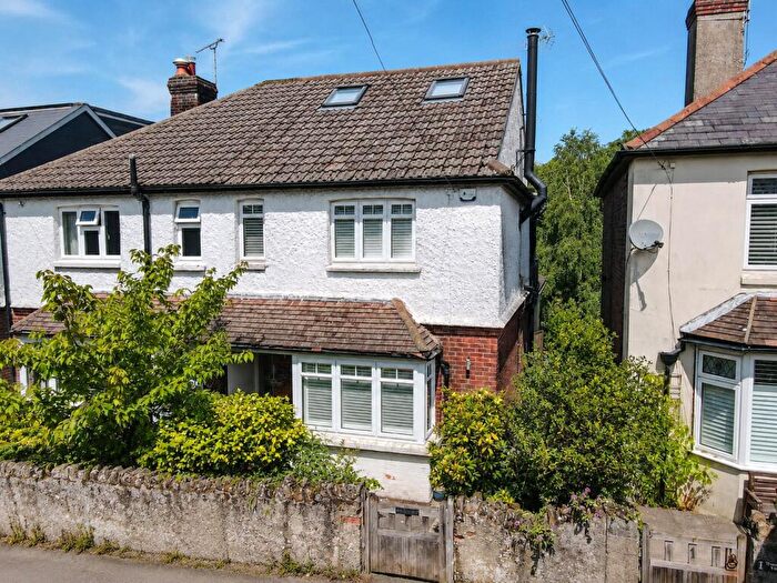 4 Bedroom Semi-Detached House For Sale In Glen Road, Grayshott, Hindhead, Surrey, GU26