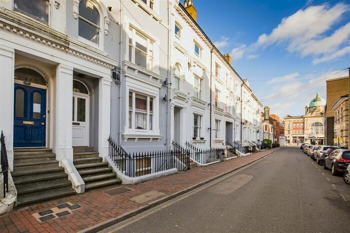 Studio To Rent In Dudley Road, Tunbridge Wells, TN1