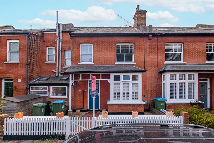 2 Bedroom Flat For Sale In Orchard Road, Twickenham, TW1