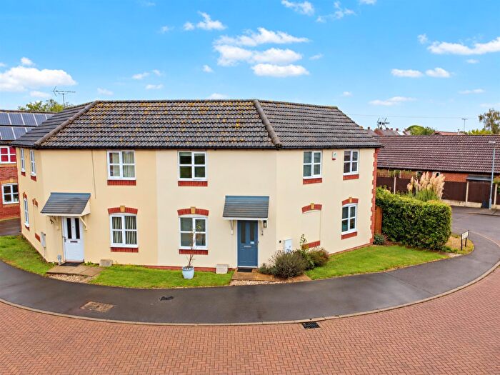 3 Bedroom Semi-Detached House For Sale In Bartley Gardens, Calverton, Nottingham, NG14