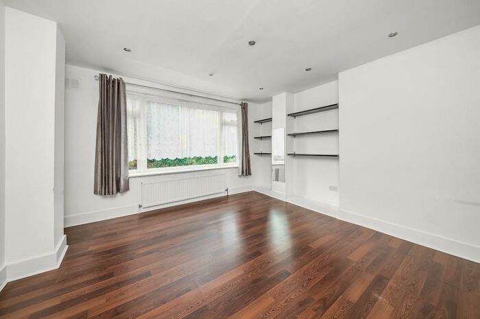 2 Bedroom Apartment To Rent In Maberley Road, London, SE19