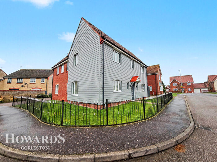 5 Bedroom Detached House For Sale In Horsley Drive, Gorleston, NR31